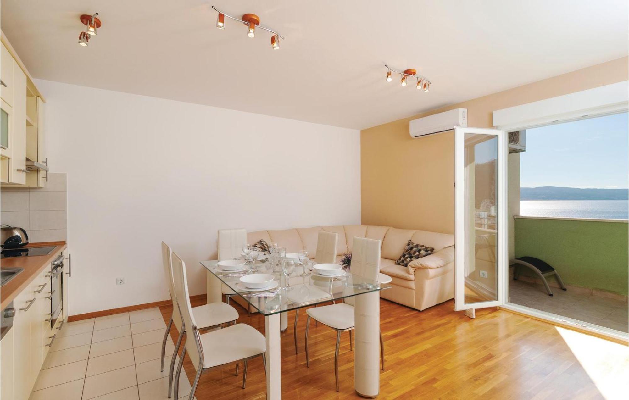 Nice Apartment In Omis With House Sea View Extérieur photo