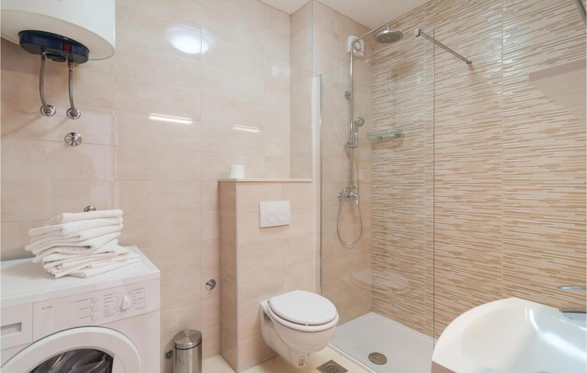 Nice Apartment In Omis With House Sea View Extérieur photo