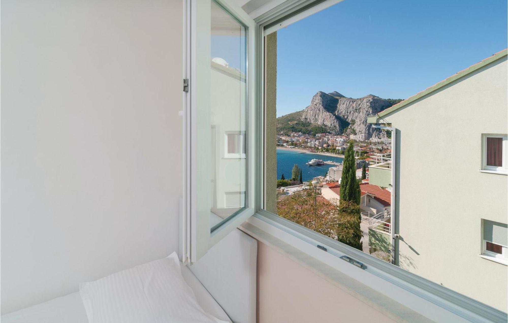Nice Apartment In Omis With House Sea View Extérieur photo