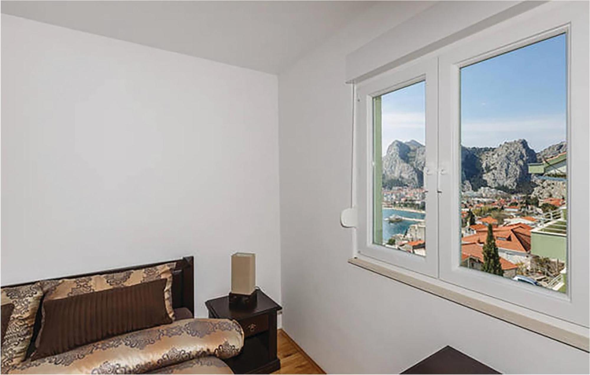 Nice Apartment In Omis With House Sea View Extérieur photo
